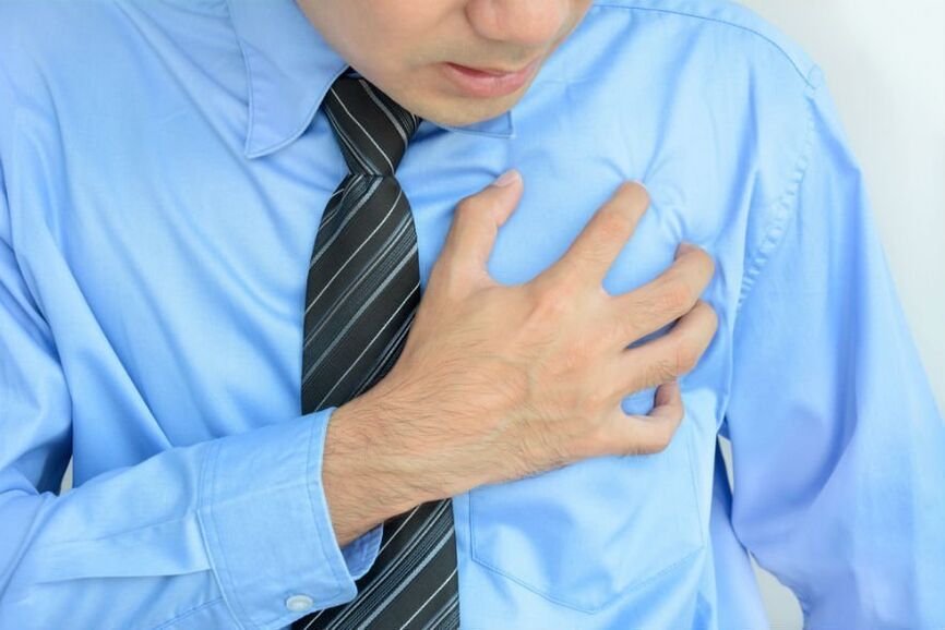 La tachycardie est l'un des symptômes de l'ostéochondrose de la colonne thoracique