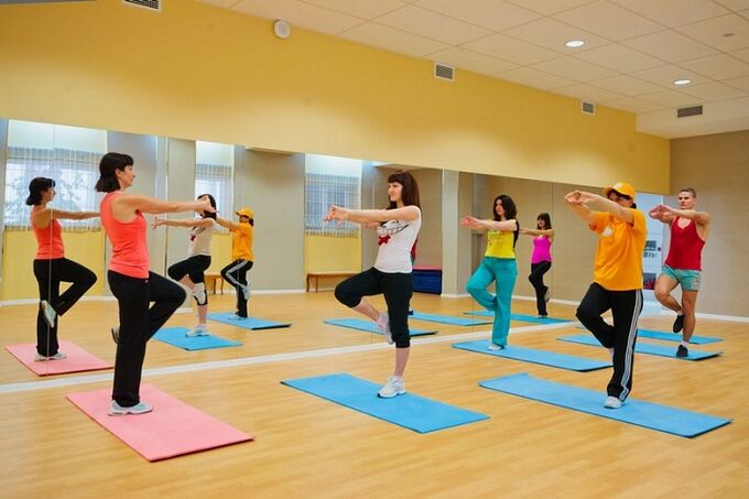 gymnastique de rattrapage pour la douleur dans la région lombaire